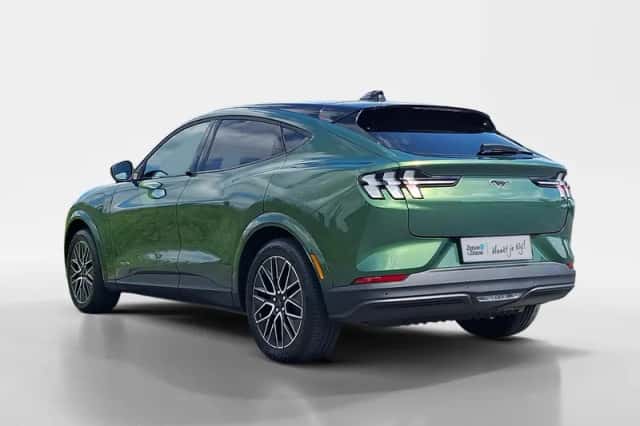 Ford Mustang Mach-E (2026) thumbnail 7