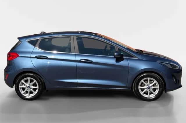 Ford Fiesta (2021) thumbnail 4