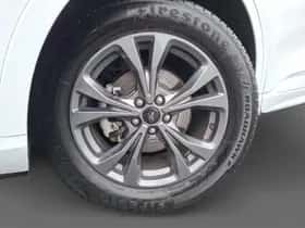 Ford Kuga (2023) thumbnail 2
