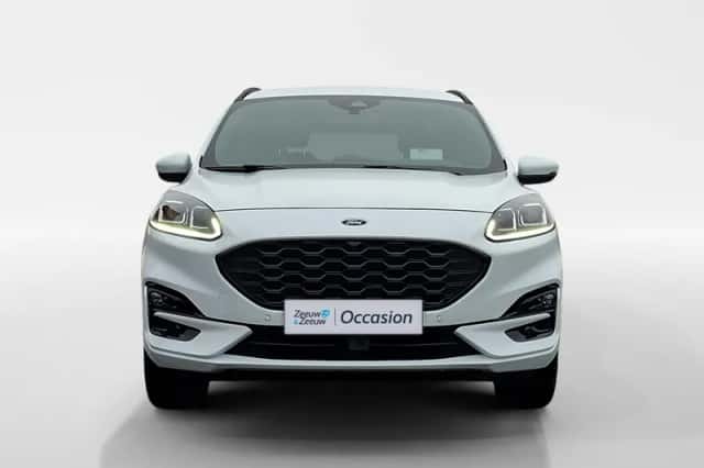 Ford Kuga (2023) thumbnail 3