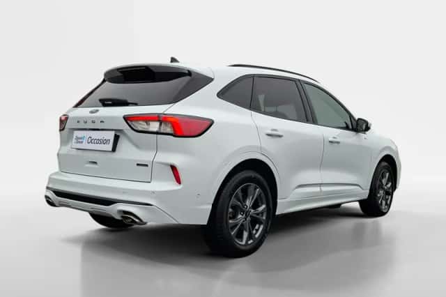 Ford Kuga (2023) thumbnail 7