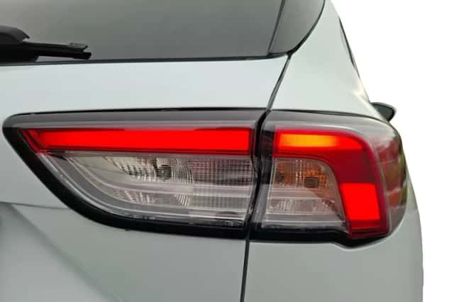 Ford Kuga (2023) thumbnail 10