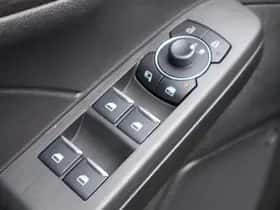 Ford Kuga (2026) thumbnail 23