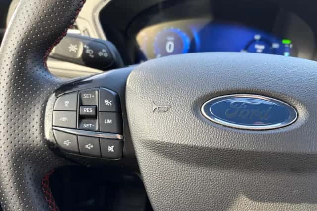 Ford Kuga (2022) thumbnail 16