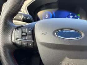 Ford Kuga (2022) thumbnail 16