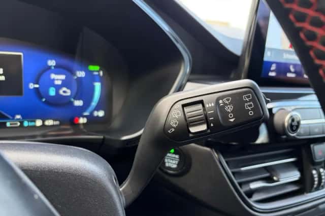 Ford Kuga (2022) thumbnail 19