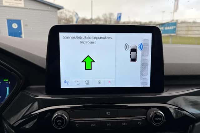 Ford Kuga (2022) thumbnail 22
