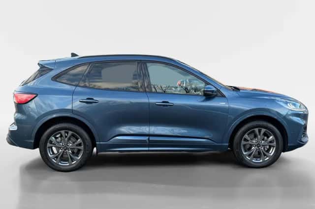 Ford Kuga (2022) thumbnail 4