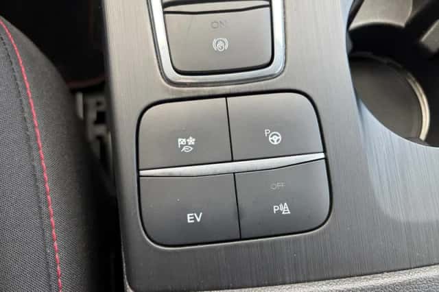 Ford Kuga (2022) thumbnail 34