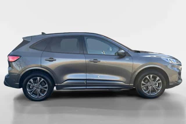 Ford Kuga (2023) thumbnail 2