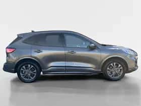 Ford Kuga (2023) thumbnail 2