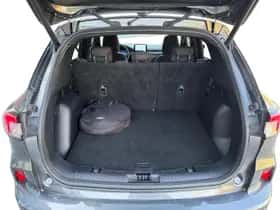 Ford Kuga (2023) thumbnail 21