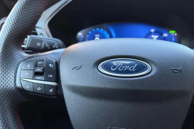 Ford Kuga (2023) thumbnail 22