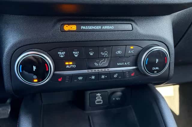 Ford Kuga (2023) thumbnail 33