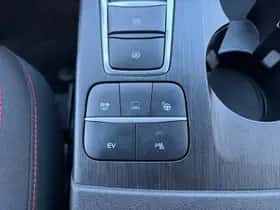 Ford Kuga (2023) thumbnail 35