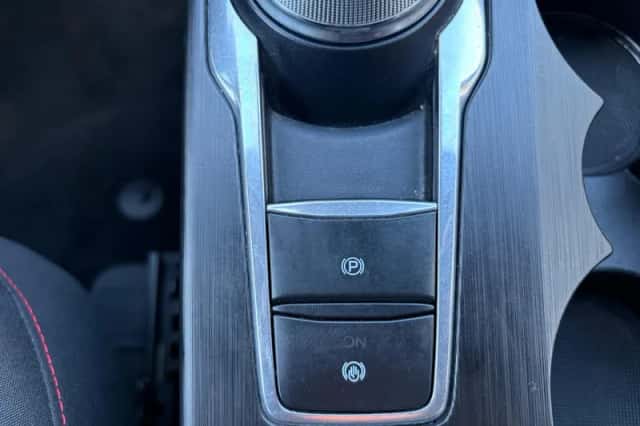 Ford Kuga (2023) thumbnail 36