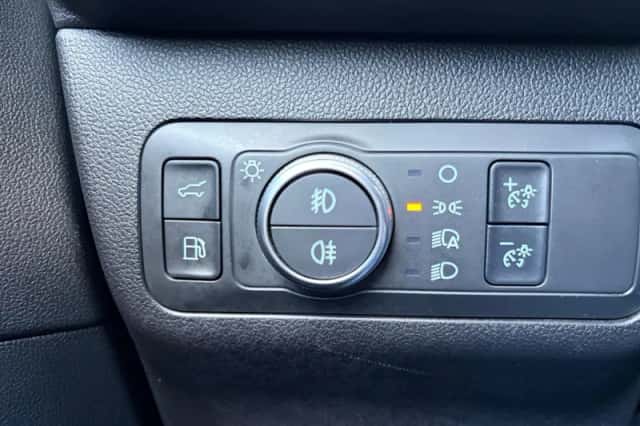 Ford Kuga (2023) thumbnail 37