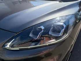 Ford Kuga (2023) thumbnail 8