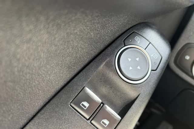 Ford Fiesta (2021) thumbnail 24