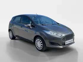 Ford Fiesta (2016) thumbnail 3