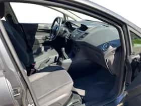 Ford Fiesta (2016) thumbnail 31