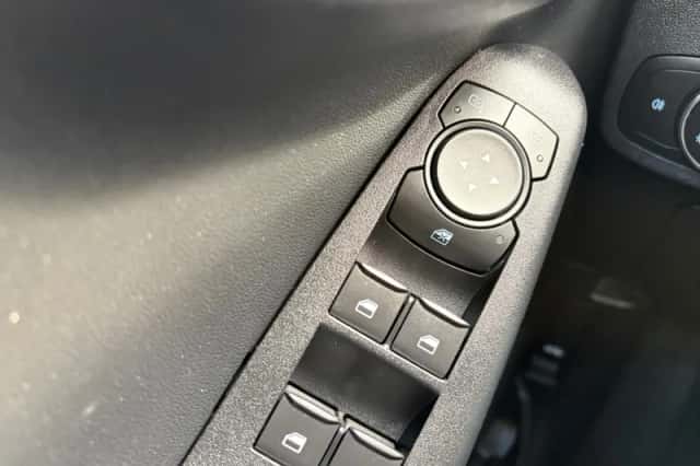Ford Fiesta (2023) thumbnail 28