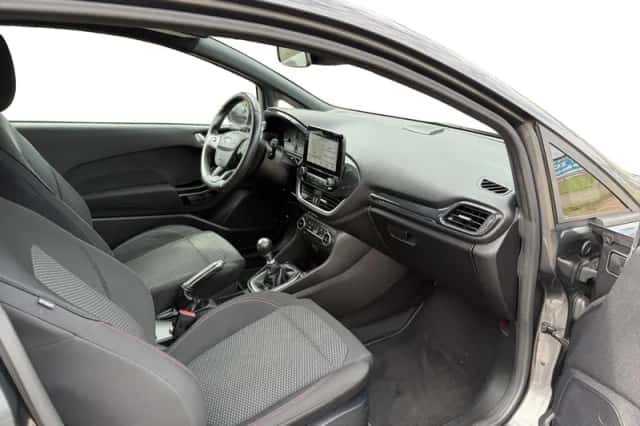 Ford Fiesta (2018) thumbnail 15