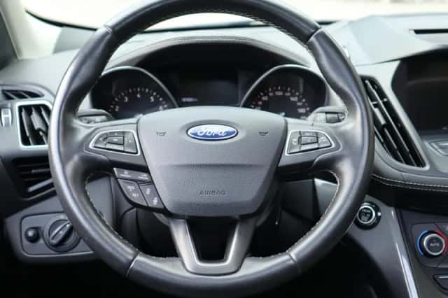 Ford Kuga (2017) thumbnail 25