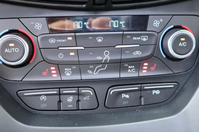 Ford Kuga (2017) thumbnail 27