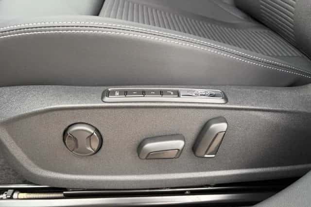 Ford Capri (2026) thumbnail 10