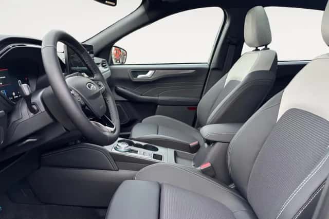 Ford Kuga (2026) thumbnail 37