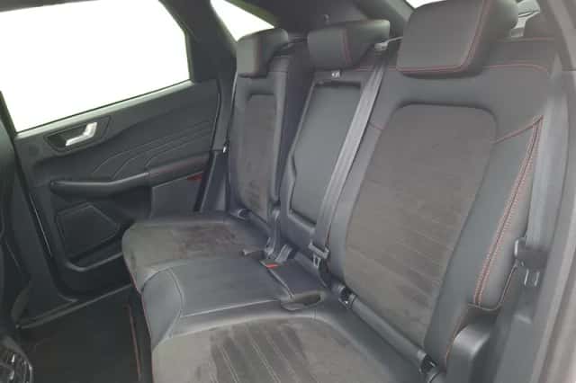 Ford Kuga (2023) thumbnail 4
