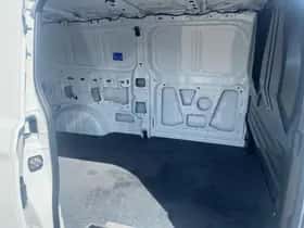 Ford E-Transit (2026) thumbnail 15