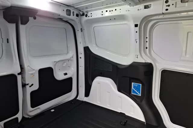 Ford E-Transit (2026) thumbnail 15