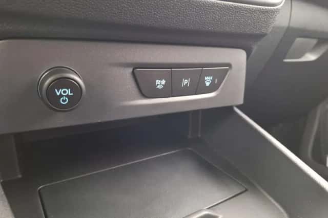 Ford E-Transit (2026) thumbnail 22