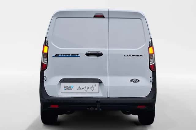 Ford E-Transit (2026) thumbnail 6