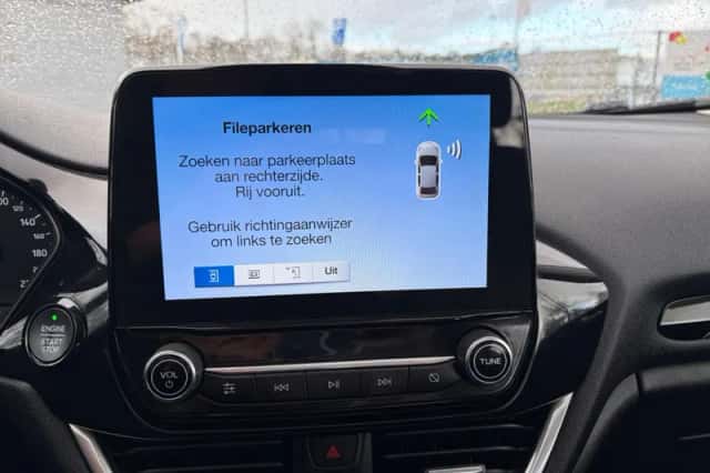 Ford Fiesta (2018) thumbnail 24