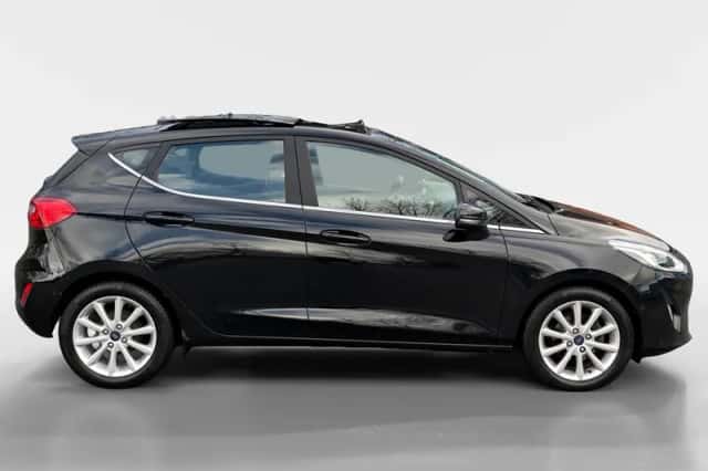 Ford Fiesta (2018) thumbnail 4