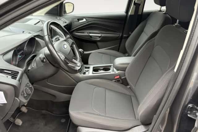 Ford Kuga (2018) thumbnail 11