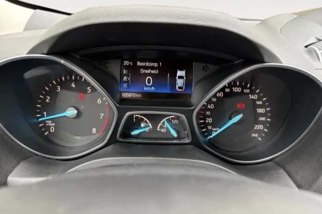 Ford Kuga (2018) thumbnail 14