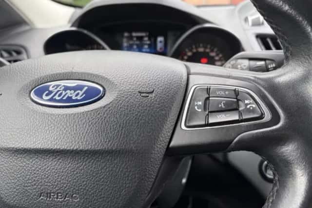 Ford Kuga (2018) thumbnail 16