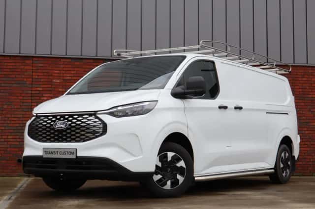 Ford E-Transit Custom (2026) thumbnail 2