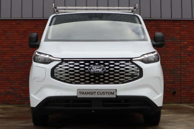 Ford E-Transit Custom (2026) thumbnail 13