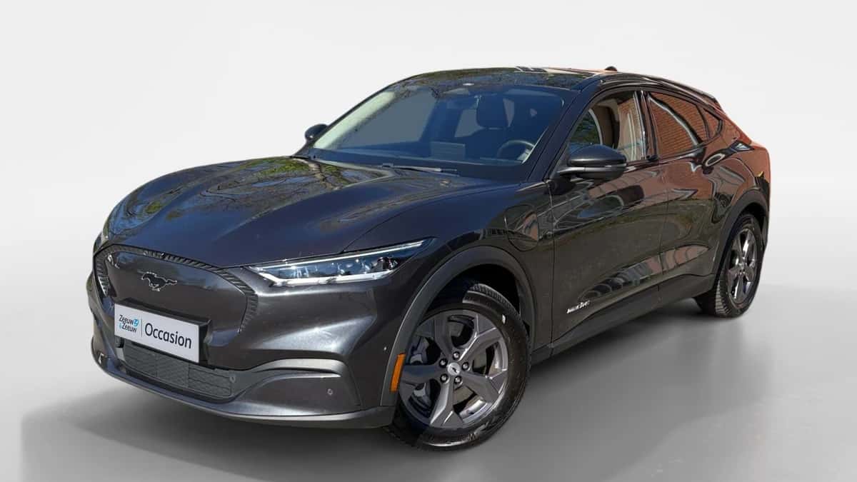 Ford Mustang Mach-E (2022) — foto 1