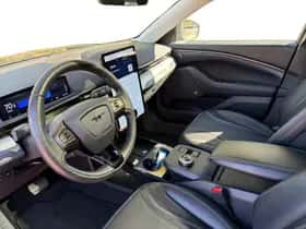 Ford Mustang Mach-E (2022) thumbnail 10