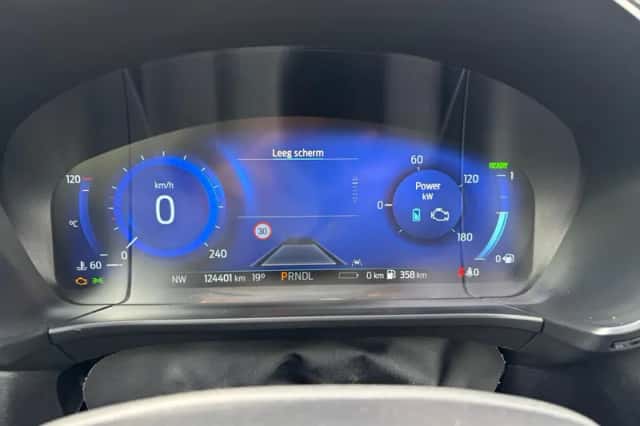 Ford Kuga (2022) thumbnail 15