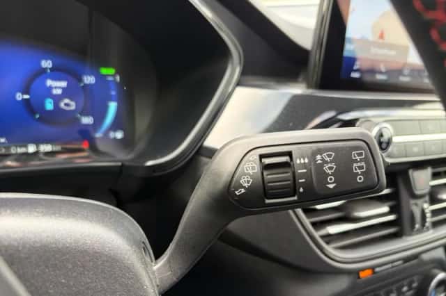 Ford Kuga (2022) thumbnail 19