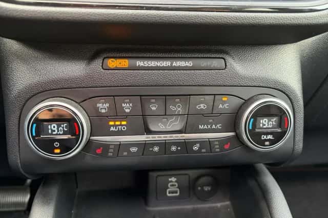 Ford Kuga (2022) thumbnail 22