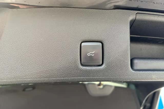 Ford Kuga (2022) thumbnail 33
