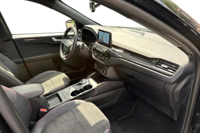 Ford Kuga (2022) thumbnail 42